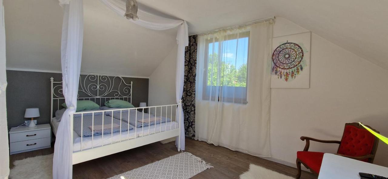 Boholand Apartman Eger Luaran gambar